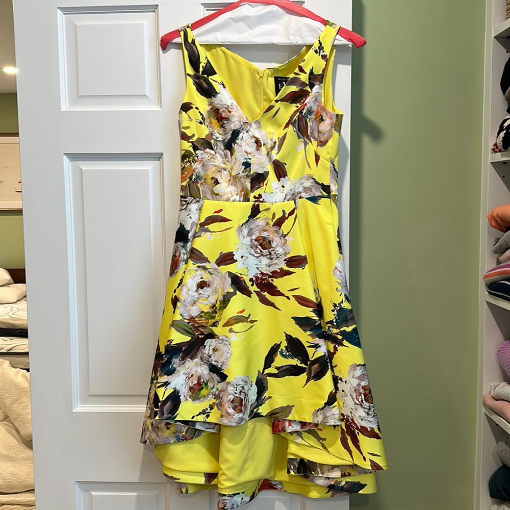 Black Halo EVE by Laurel Berman yellow floral size 6 cocktail dress